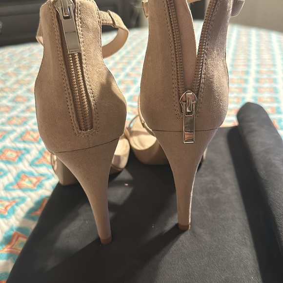 Kelly & Katie heels. - Picture 4 of 5